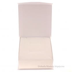 Białe eleganckie pudełko chrzest bierzmowanie magnes 7cm